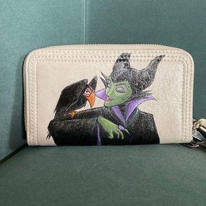 NWT Never Worn Custom Handpainted Disney Maleficent Wallet/Wristlet